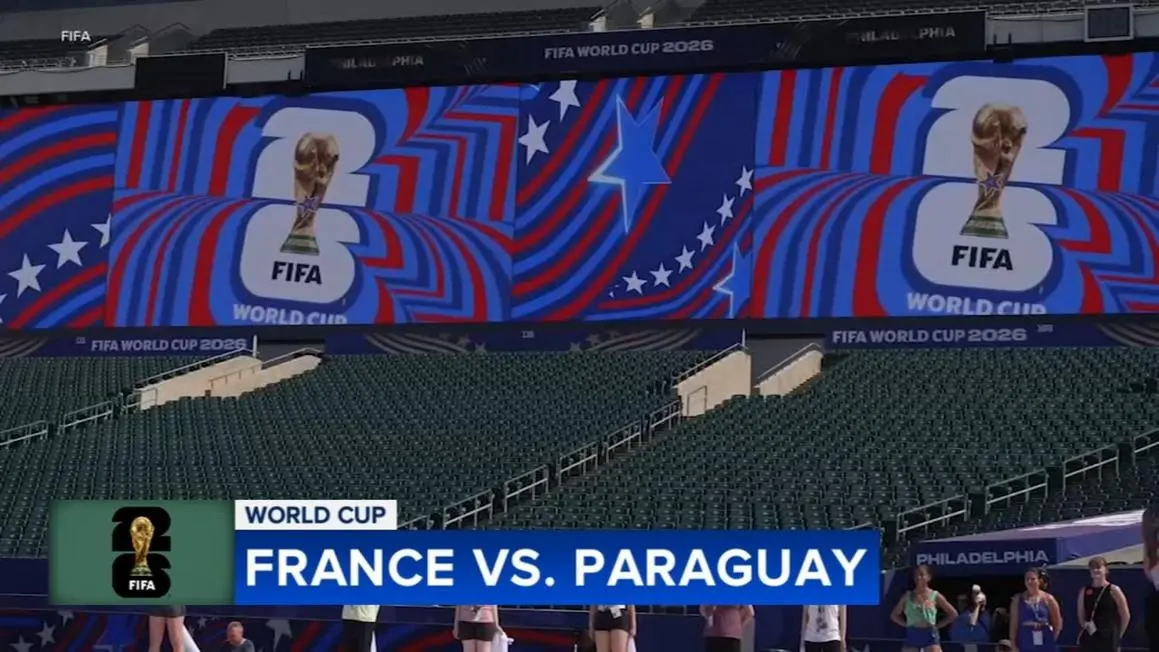 Cổ động viên Paraguay và Pháp tề tựu tại Philadelphia trước trận đấu World Cup cuối cùng