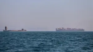 Ba tàu chở dầu bị tấn công ở eo biển Hormuz