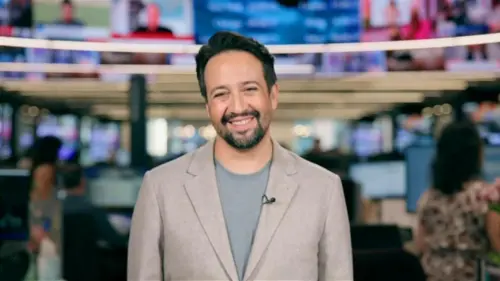 Lin-Manuel Miranda chia sẻ về ‘Moana’ phiên bản người đóng và di sản Disney