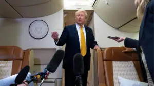 Tổng Thống Donald Trump cách chức các thành viên Ủy Ban Bầu Cử trong nỗ lực mới nhằm định hình tiến trình bầu cử Hoa Kỳ