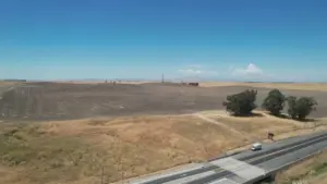 California Mất Lớn Khi Nhà Thầu Chọn Texas Xây Nhà Máy Tỷ Đô