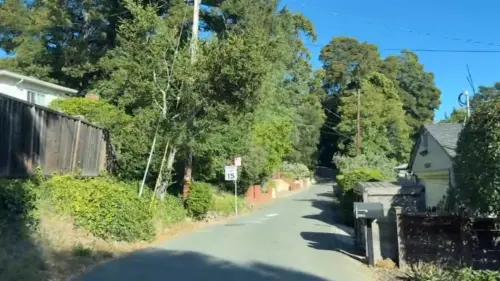 Oakland thay đổi quy trình kiểm tra phòng cháy rừng sau vụ tấn công nhân viên cứu hỏa