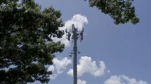 Hội đồng Giáo dục Fort Bend ISD Phê duyệt Lắp đặt Cột Phát Sóng Viễn thông Gần Trường Học