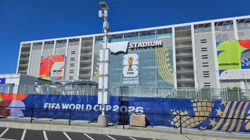 Kiểm tra dịch vụ di động tại sân vận động World Cup: Liệu các mạng di động có đáp ứng được nhu cầu của hàng chục ngàn người?