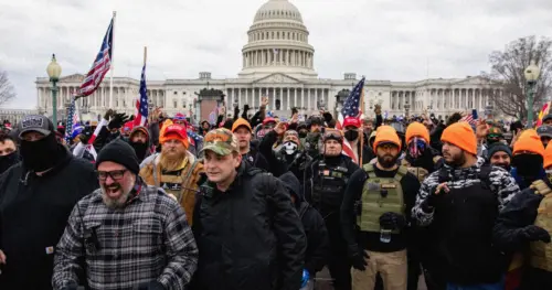 Quan tòa Hoa Kỳ bác bỏ các bản án còn lại liên quan vụ tấn công Điện Capitol của nhóm Proud Boys
