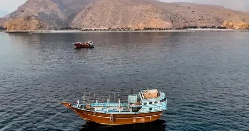 Iran và Oman đề xuất kế hoạch thu phí eo biển Hormuz