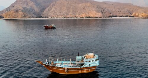 Iran và Oman đề xuất kế hoạch thu phí eo biển Hormuz