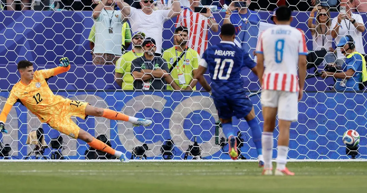 Pháp Lọt Vào Tứ Kết World Cup Sau Chiến Thắng 1-0 Trước Paraguay