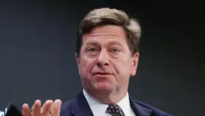 Thượng Viện Dời Lịch Điều Trần Jay Clayton Sau Khi Tổng Thống Trump Can Thiệp