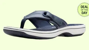 Dép Clarks Nữ Giảm Giá Sâu, Thoải Mái Như Giày Thể Thao, Giá Dưới 30 Đô La