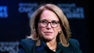 Phóng viên kỳ cựu Katie Couric tiết lộ chẩn đoán tình trạng tạm thời gây mất trí nhớ