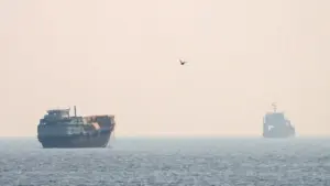 Hoa Kỳ và Iran trao đổi đòn tấn công mới, tranh giành thay thế Graham Platner
