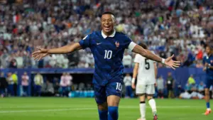 Pháp và Morocco tranh tài trong trận tứ kết World Cup