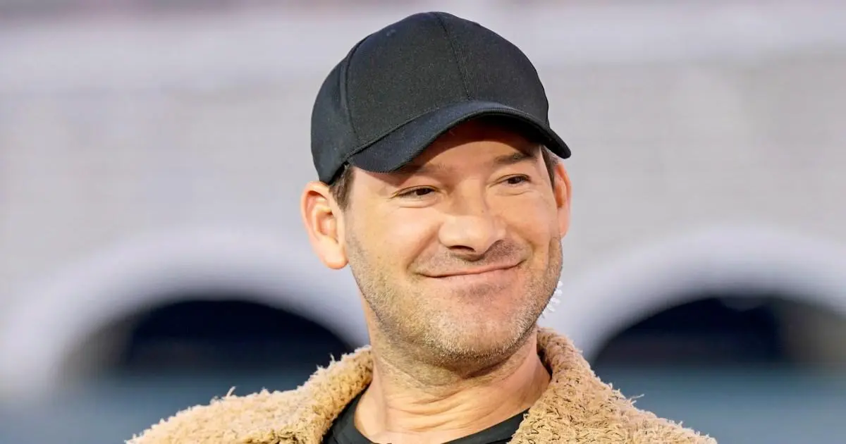 Tony Romo bị bắt ở Milwaukee vì nghi lái xe khi say xỉn