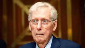 Cập nhật sức khỏe của Thượng nghị sĩ Mitch McConnell: Vẫn chưa sẵn sàng trở lại làm việc