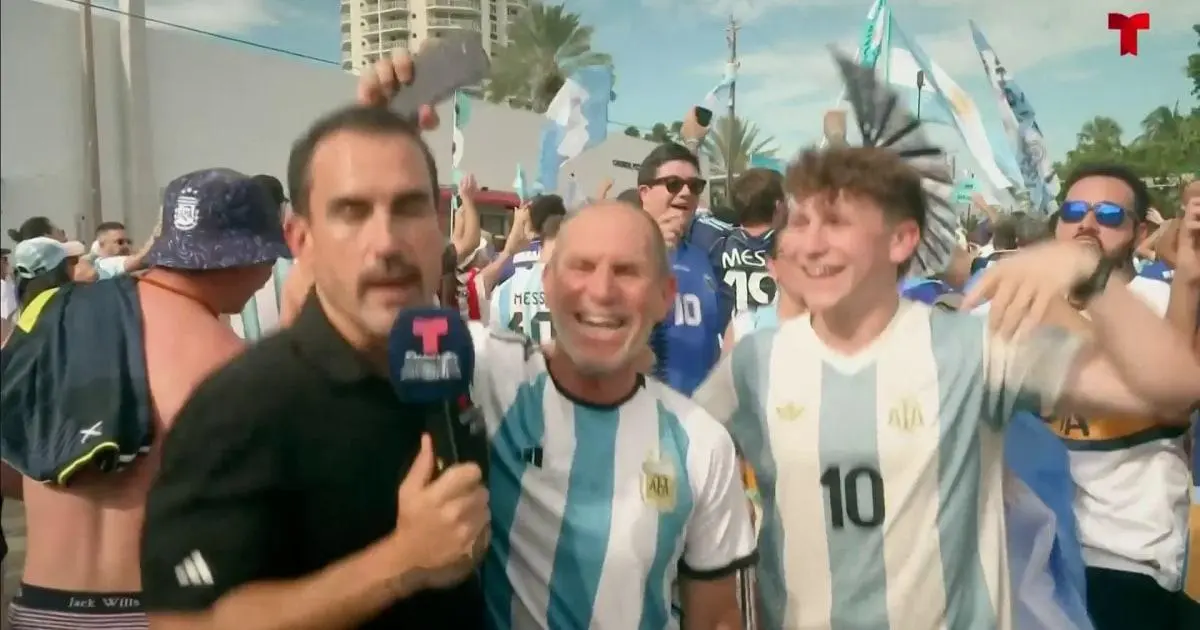 Người hâm mộ Argentina tri ân Tây Ban Nha vì đã cho phép Messi thi đấu