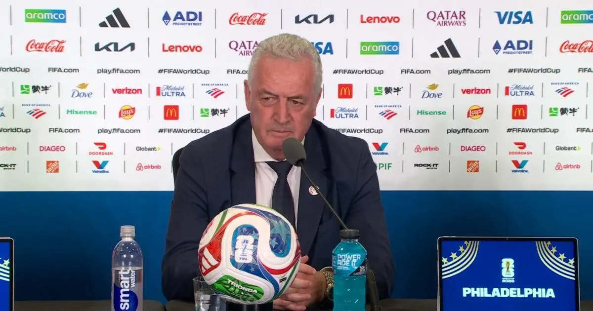 HLV Alfaro nói gì sau khi Paraguay bị Pháp loại khỏi World Cup?