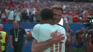 Jurgen Klopp và Kylian Mbappé có khoảnh khắc đáng nhớ tại Boston