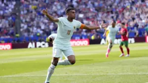 Mbappé và Dembélé ghi bàn đẹp mắt, Pháp thắng Maroc