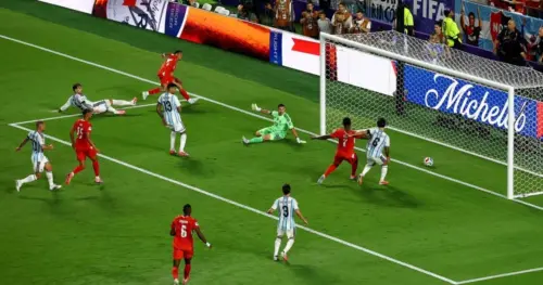Thụy Sĩ san bằng tỷ số trước Argentina tại Tứ kết World Cup 2026