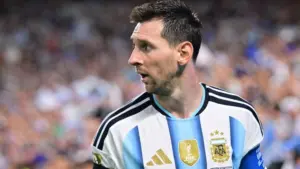 Messi Dẫn Dắt Argentina Vượt Qua Khó Khăn Tại World Cup 2026