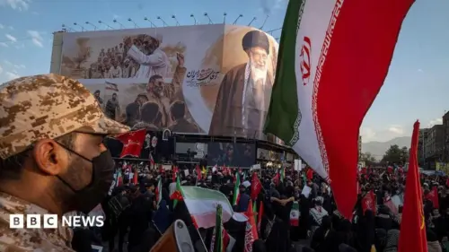 Iran đe dọa phong tỏa thêm tuyến đường thương mại khi Hoa Kỳ mở đợt tấn công mới