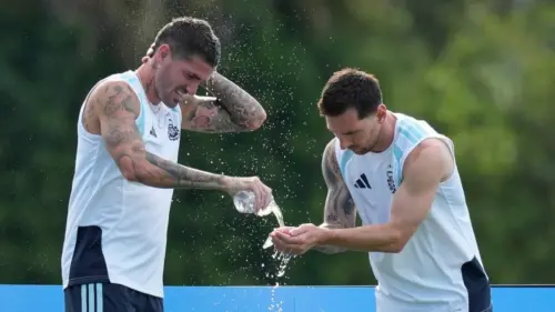 Nắng nóng gay gắt cuối tuần lễ Tạ ơn đe dọa các trận đấu World Cup