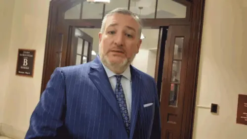 Thượng Nghị Sĩ Ted Cruz đòi Tiến Sĩ Fauci phải vào tù, gọi ông là ‘quan chức gây hại nhất nước Mỹ’