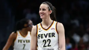 Caitlin Clark giúp WNBA đạt kỷ lục xem truyền hình đêm khuya trên kênh cáp