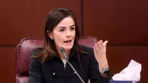 Ứng cử viên Đảng Cộng Hòa Nevada Carrie Buck tuyên bố sẽ “hạ bệ” Dina Titus