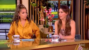 Alyssa Farah Griffin lên tiếng về việc đồng nghiệp bảo vệ ứng cử viên có hình xăm liên quan đến Đức Quốc xã