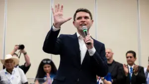 Luật sư Jonathan Turley phân tích quan điểm của Dân biểu James Talarico về Tu chính án thứ Hai