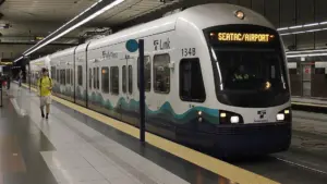 Sự cố điện làm gián đoạn dịch vụ tàu điện nhẹ ở Seattle