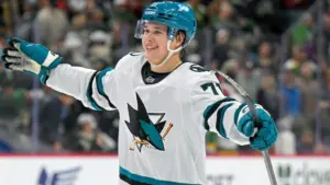 Macklin Celebrini Ký Gia Hạn Hợp Đồng Kỷ Lục Với San Jose Sharks