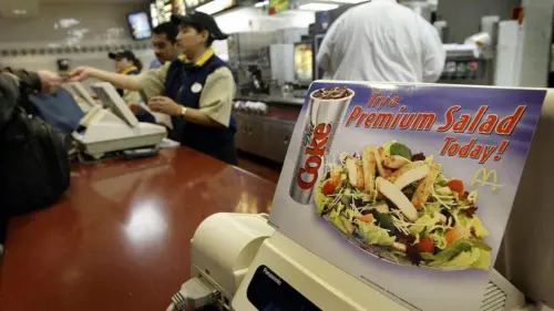 McDonald’s Ra mắt Nước Sốt Caesar Mới, Khách Hàng Yêu Cầu Trở Lại Món Salad Đã Ngừng