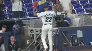 Sandy Alcantara Thống Trị Sân Nhà, Tiếp Sức Cho Miami Marlins Trước Trận Đấu