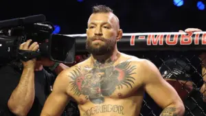 Paul Heyman châm chọc Conor McGregor về chấn thương trong chương trình WWE