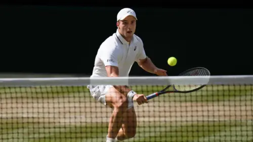 Tay vợt Arthur Fery thành cựu Stanford đầu tiên vào bán kết Wimbledon sau John McEnroe