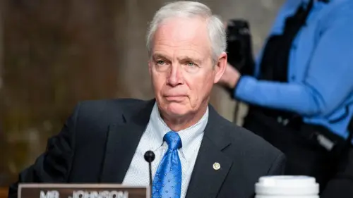 Thượng Nghị Sĩ Ron Johnson nói về email của Fauci, chiến lược filibuster mới trên ‘Ruthless’