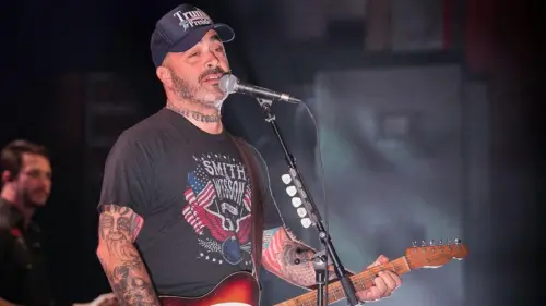 Aaron Lewis: Làn Sóng Chính Trị Đã Khiến Ngành Công Nghiệp Âm Nhạc Quay Lưng Với Tôi