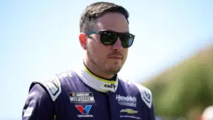 Tay đua Alex Bowman thông báo giải nghệ khỏi giải NASCAR sau năm 2027