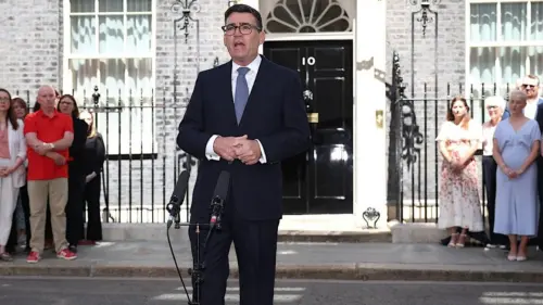 Andy Burnham nhậm chức Thủ tướng Anh, kêu gọi ‘mô hình chính trị mới’