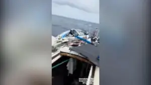Thủy thủ đơn độc mắc kẹt trên biển một tháng trên hành trình từ Catalina đến Hawaii
