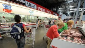 Costco Là Lựa Chọn Hàng Đầu Của Người Mỹ Thu Nhập Cao Để Mua Sắm Tạp Hóa, Theo Khảo Sát