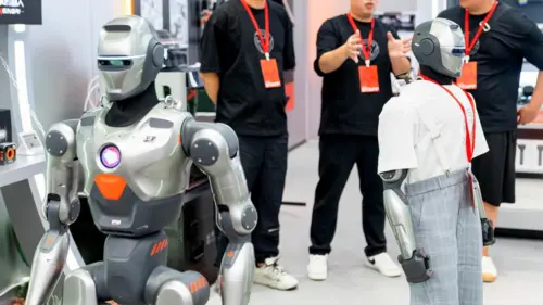Video: Robot Hình Người Đã Có Hệ Thống An Toàn Cho Nơi Làm Việc