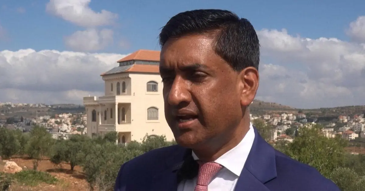 Dân biểu Ro Khanna bị định cư Do Thái bao vây ở Bờ Tây