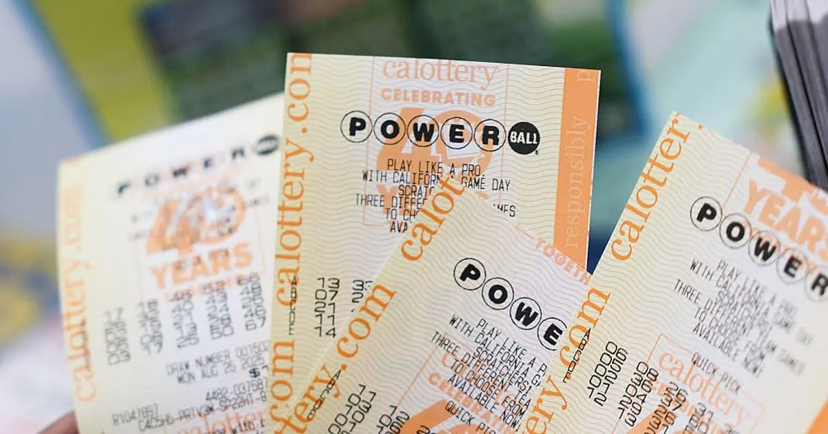 Vé số Powerball trị giá 37.000 đô la được bán tại California
