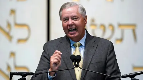 Kristen Welker vinh danh Thượng Nghị sĩ Lindsey Graham trước sự kiện ‘Meet the Press’ lần thứ 64