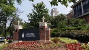 Chủ tịch Đại học Howard biện hộ quyết định tuyển sinh, cho biết hơn 200 sinh viên đã được nhận lại