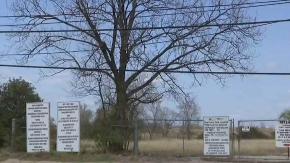 Luật sư Hạt Harris Phát Động Nỗ Lực Pháp Lý Đóng Cửa Bãi Rác Hawthorn Park Sau Nhiều Thập Niên Khiếu Nại Từ Cộng Đồng